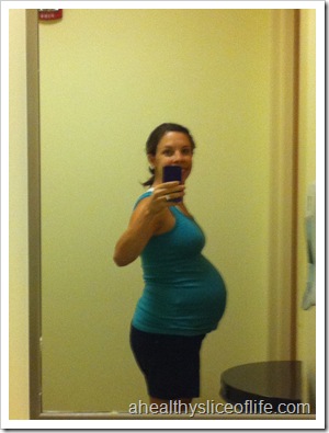 32 week pregnant belly