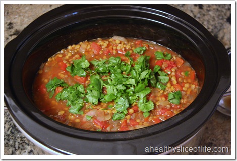 slow cooker lentil chili with cilantro
