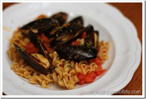 pasta with mussels and tomatoes