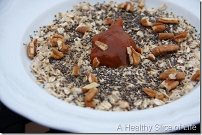 oatmeal with chia and pecans