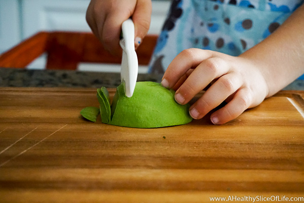 teaching kids to cut- knife skills in the kitchen (7 of 16)